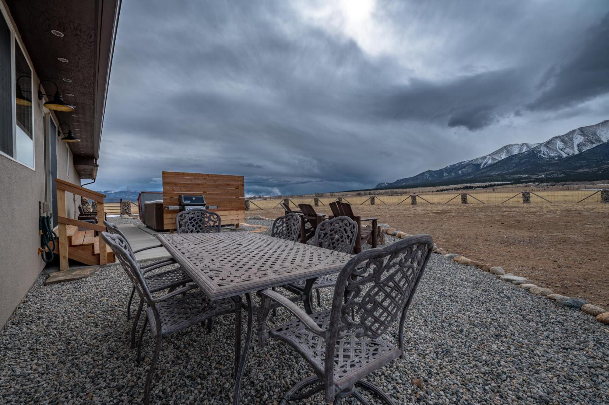 Buena Vista Mountain Retreat - Ultimate Privacy With Spa & Unbeatable Views Esterno foto